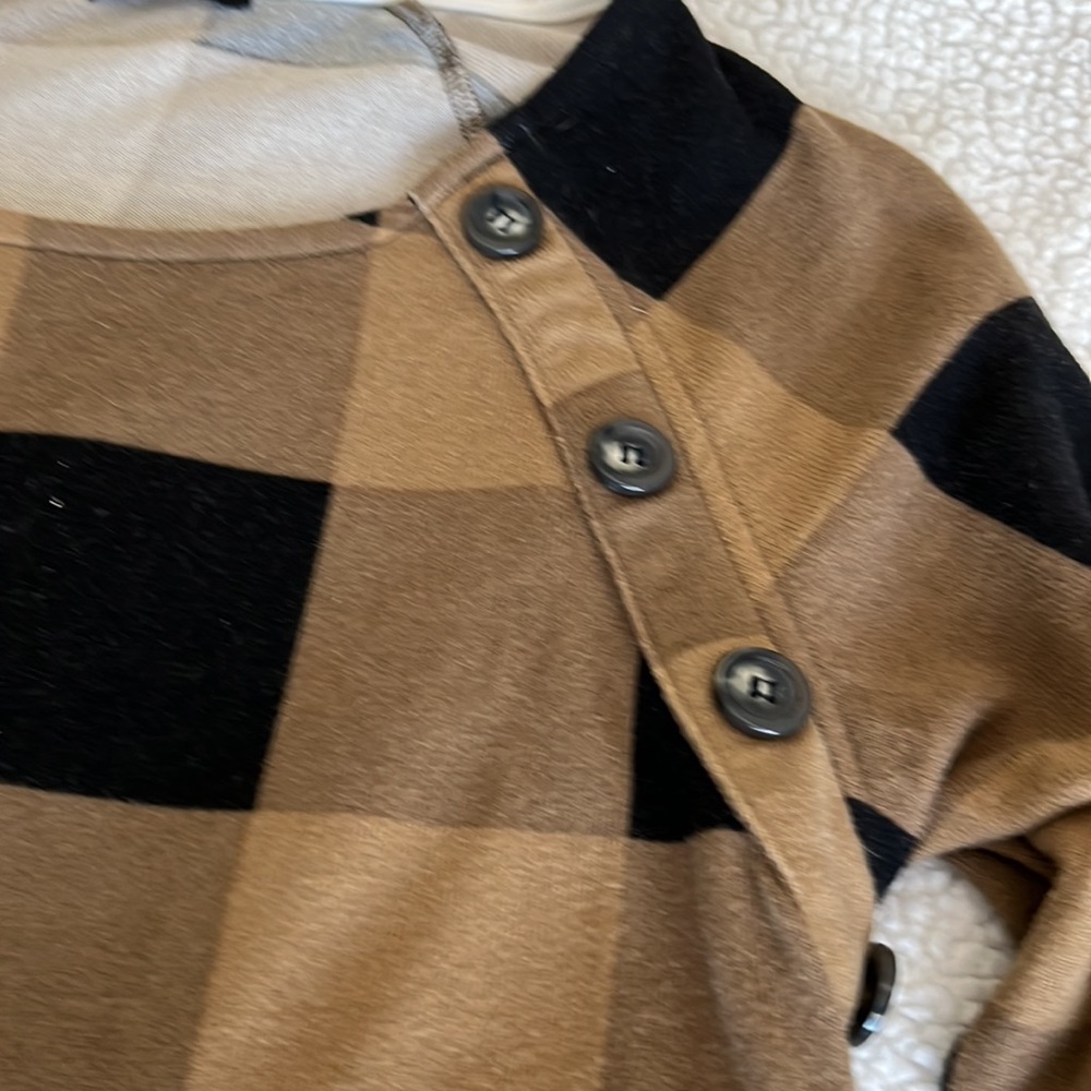 Checkered top - Picture 2 of 3